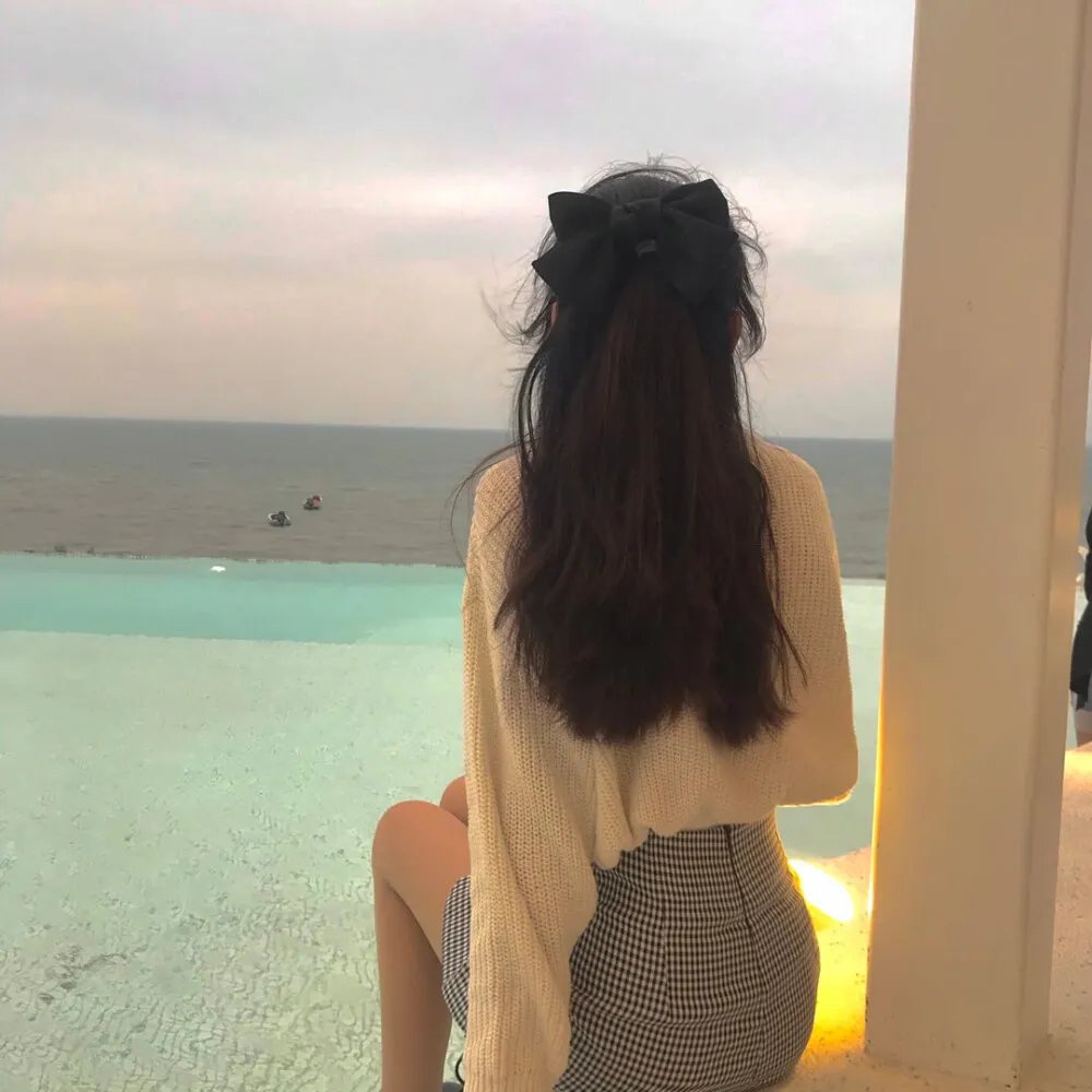 角落办公室 海报